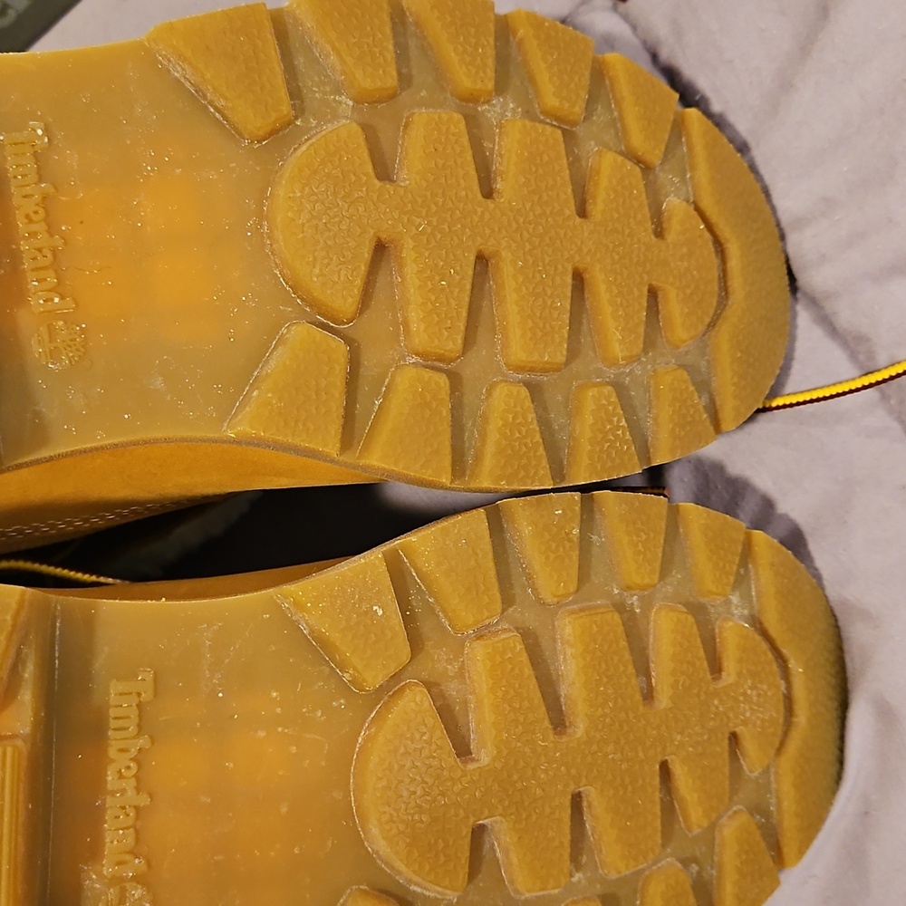 Timberland Wheat Boots - Picture 6 of 13